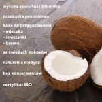 Mleczko kokosowe można przygotować samodzielnie. Wystarczy dolać do miąższu ciepłej wody i wymieszać. Uzyskamy naturalne mleko kokosowe bez sztucznych dodatków.